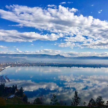 Lake And Bridge View Vacation Home West Kelowna Exterior foto