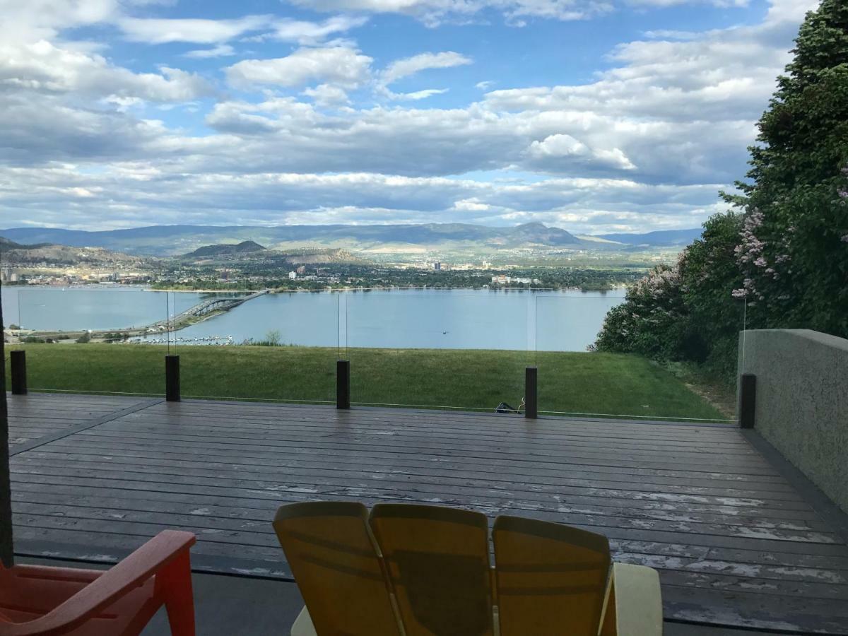 Lake And Bridge View Vacation Home West Kelowna Exterior foto